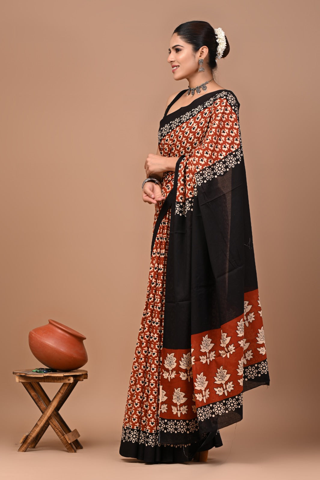 Jaipuri Printed Pure Cotton Mulmul Saree With Blouse