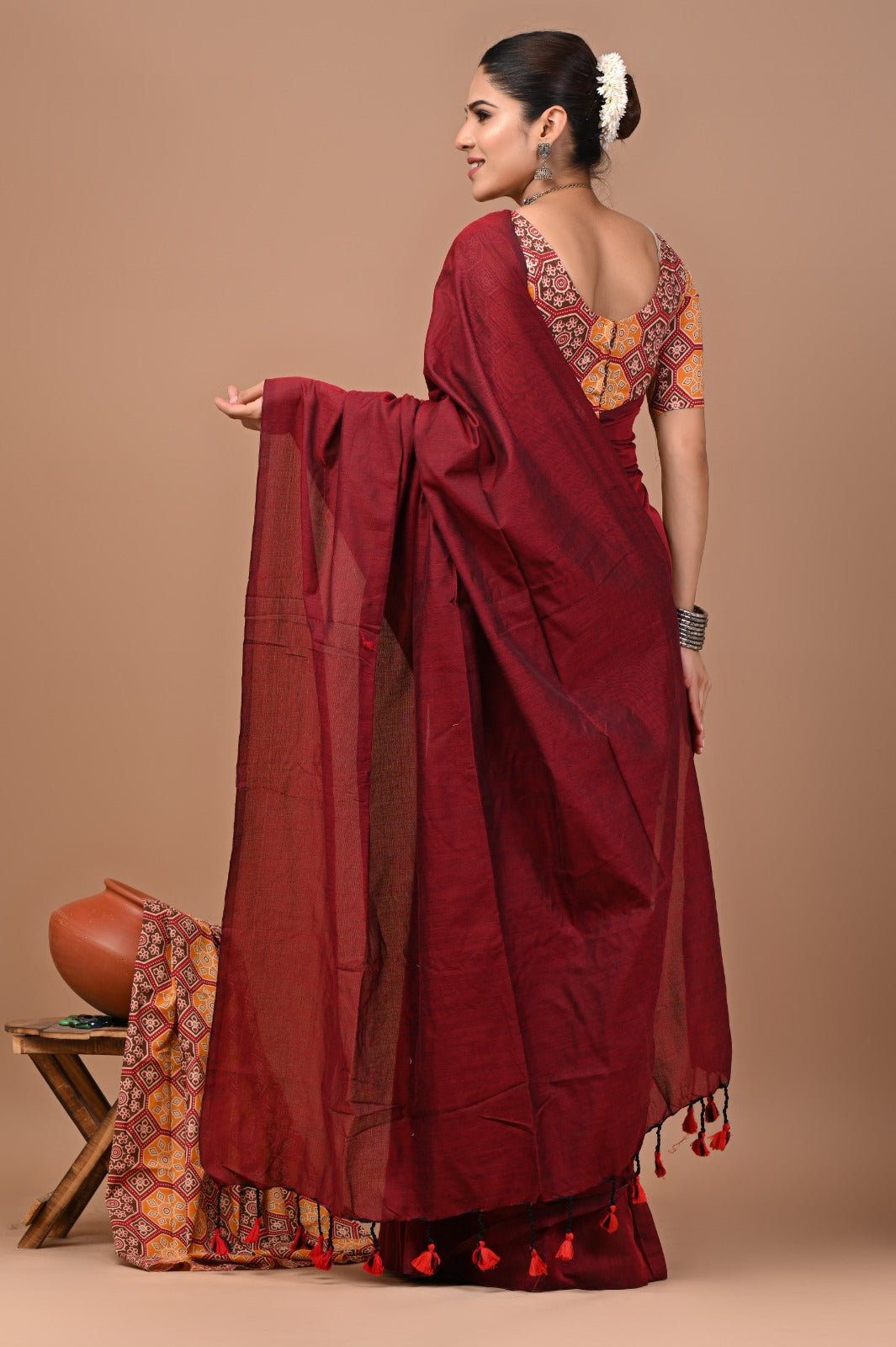 Handloom Cotton Saree With Printed Blouse