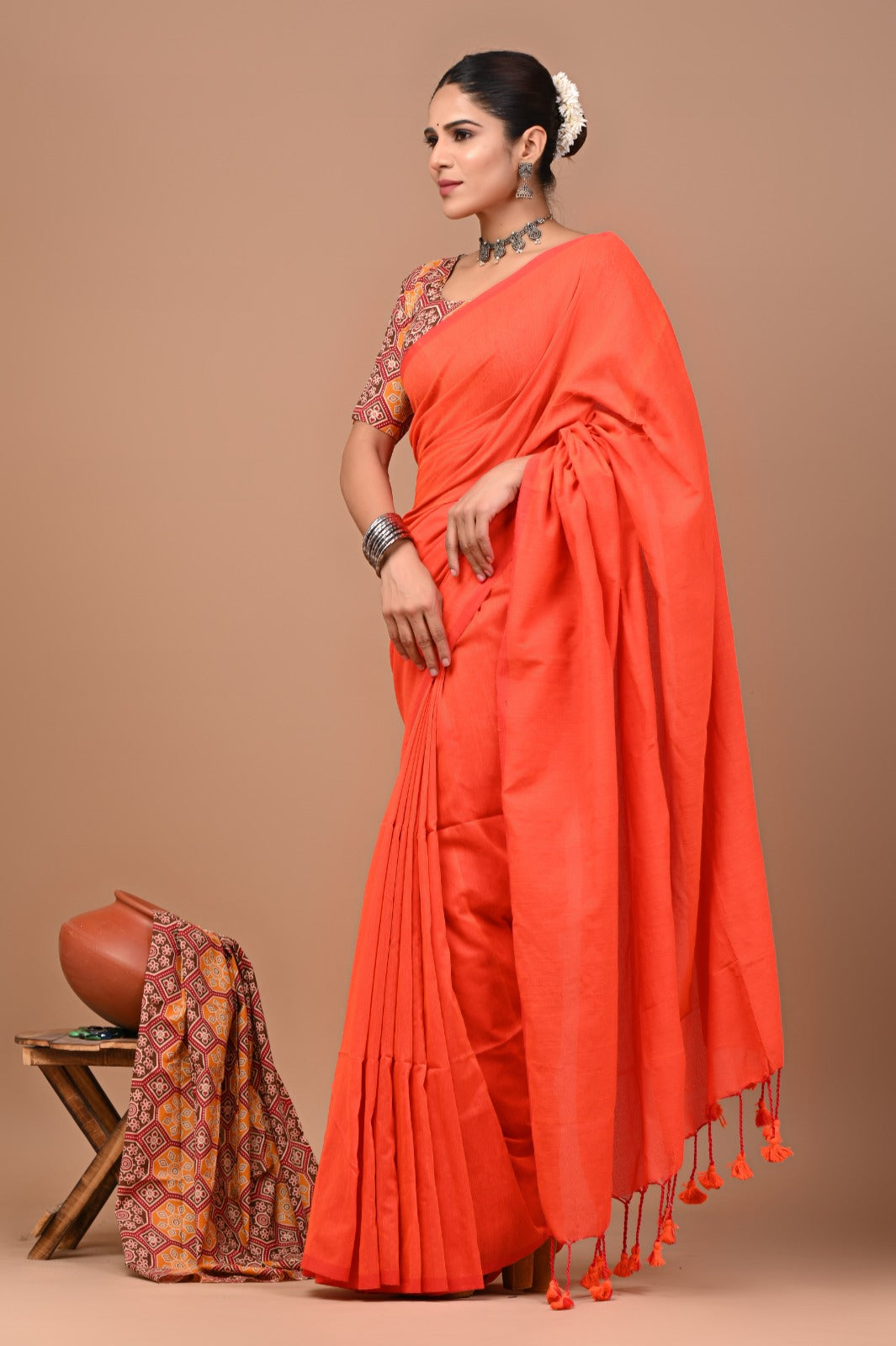 Handloom Cotton Saree With Printed Blouse