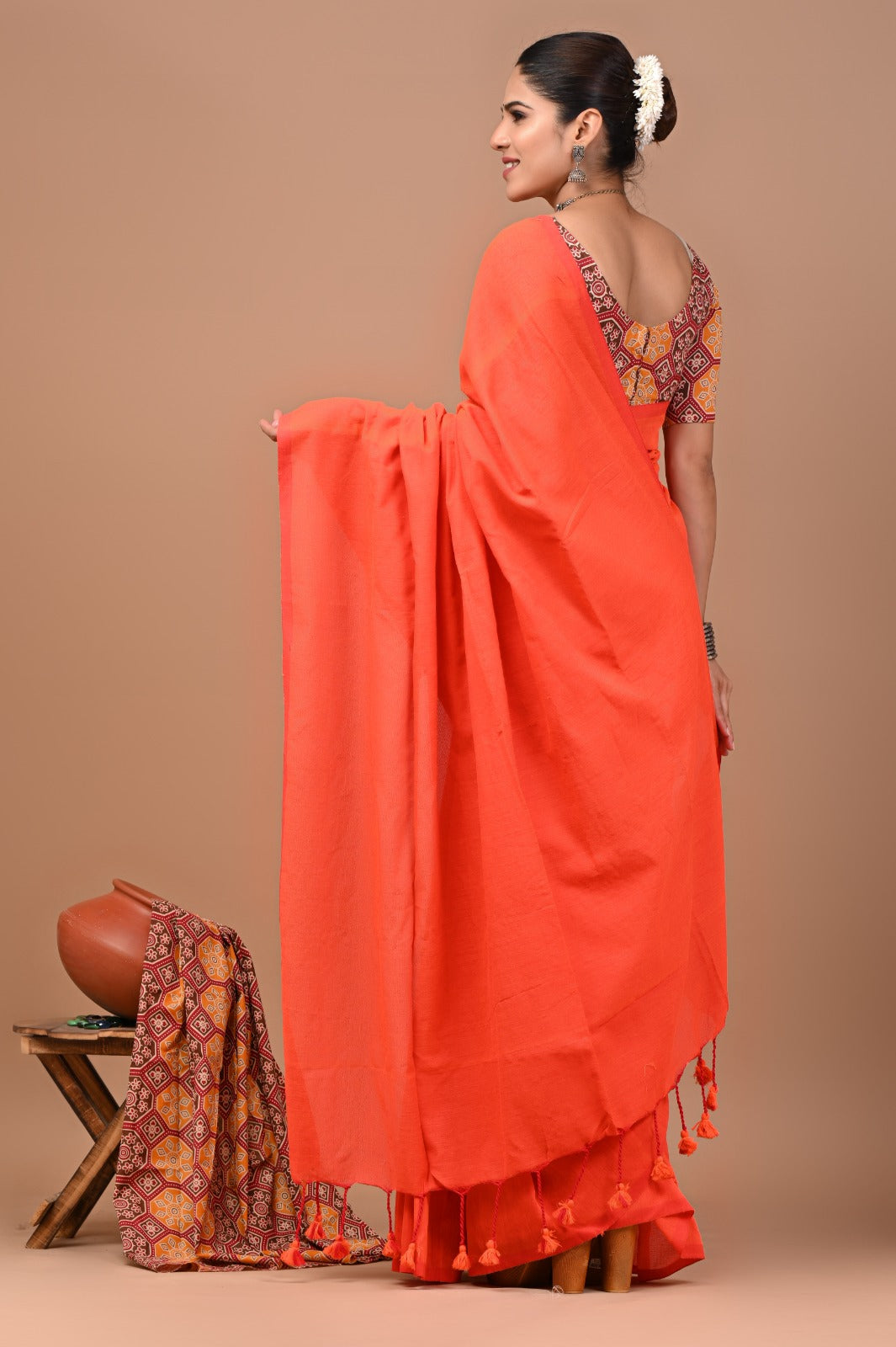 Handloom Cotton Saree With Printed Blouse