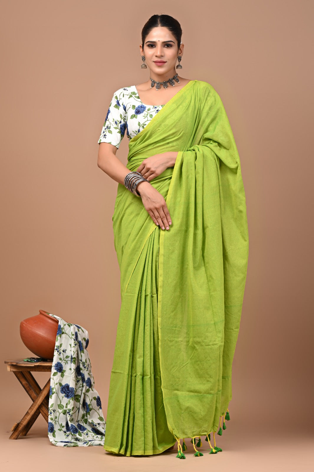 Handloom Cotton Saree With Printed Blouse