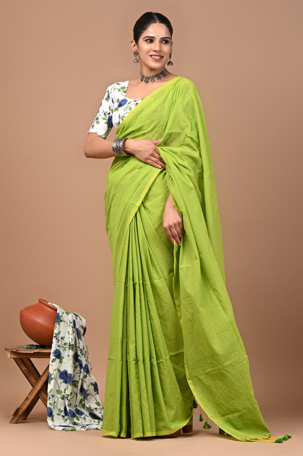 Handloom Cotton Saree With Printed Blouse