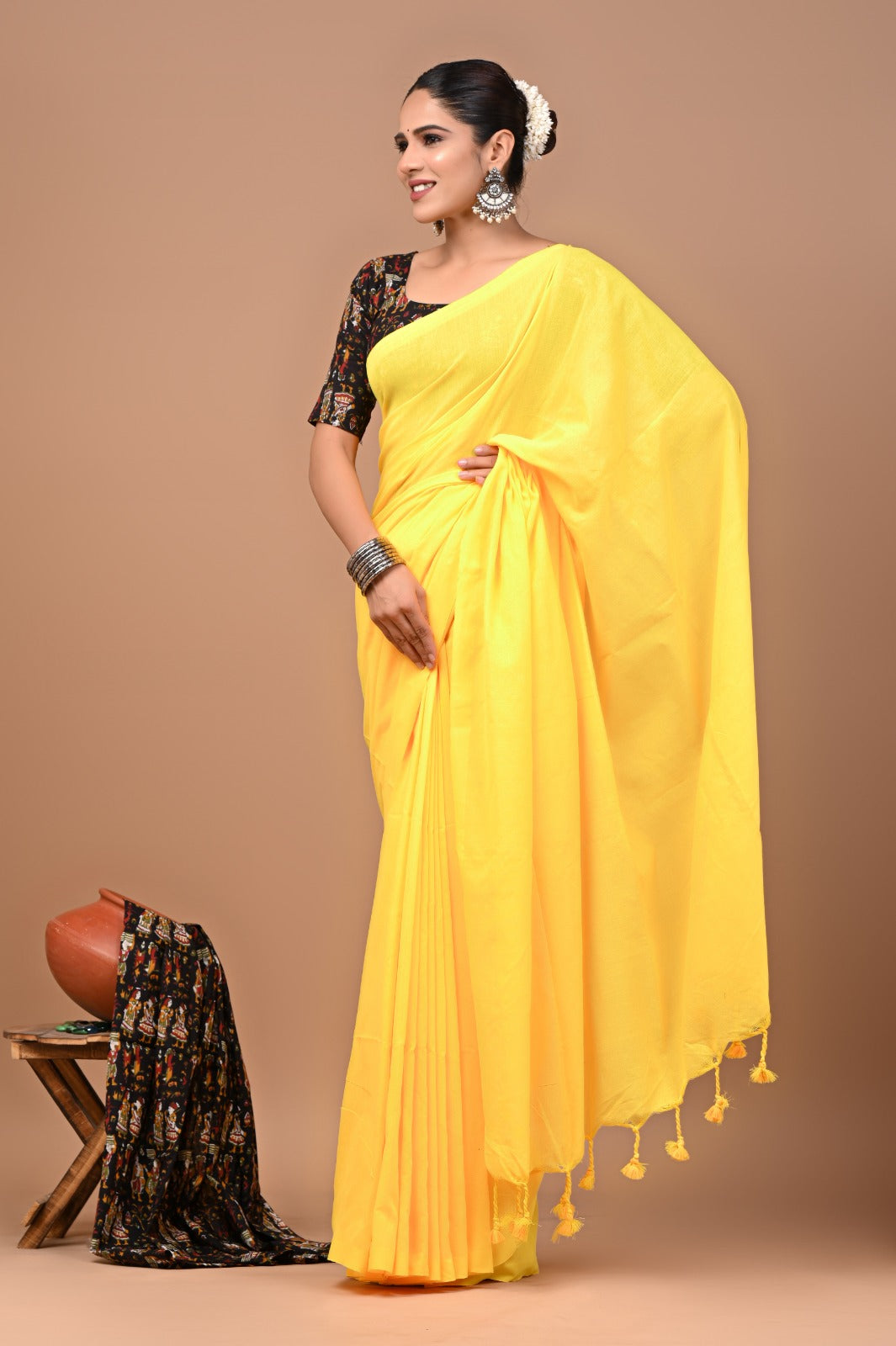 Handloom Cotton Saree With Printed Blouse