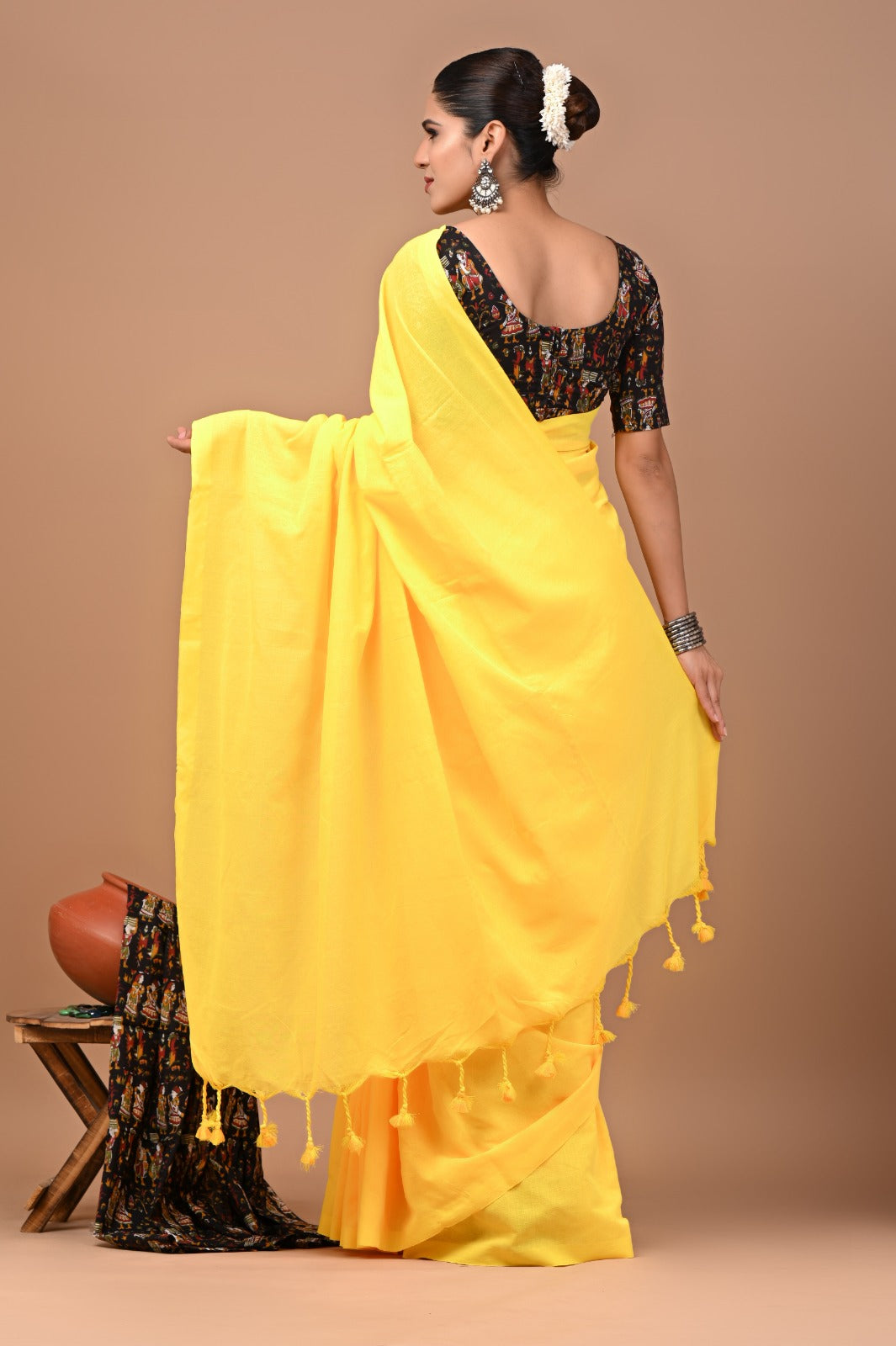 Handloom Cotton Saree With Printed Blouse