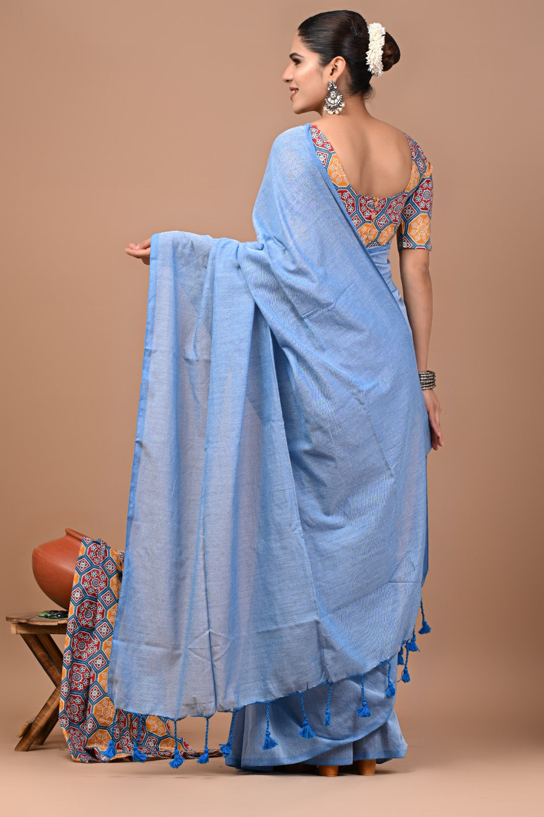 Handloom Cotton Saree With Printed Blouse