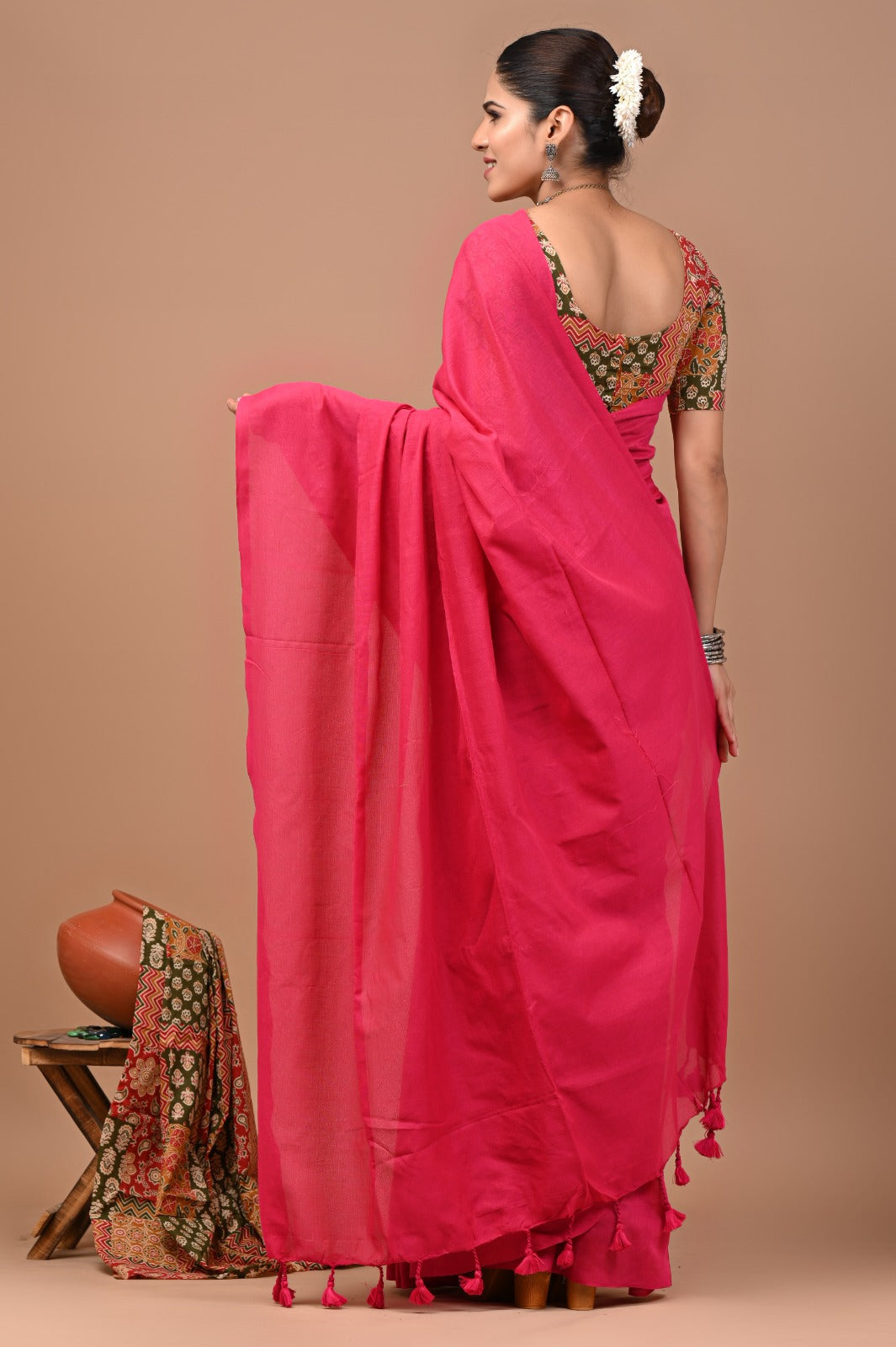 Handloom Cotton Saree With Printed Blouse