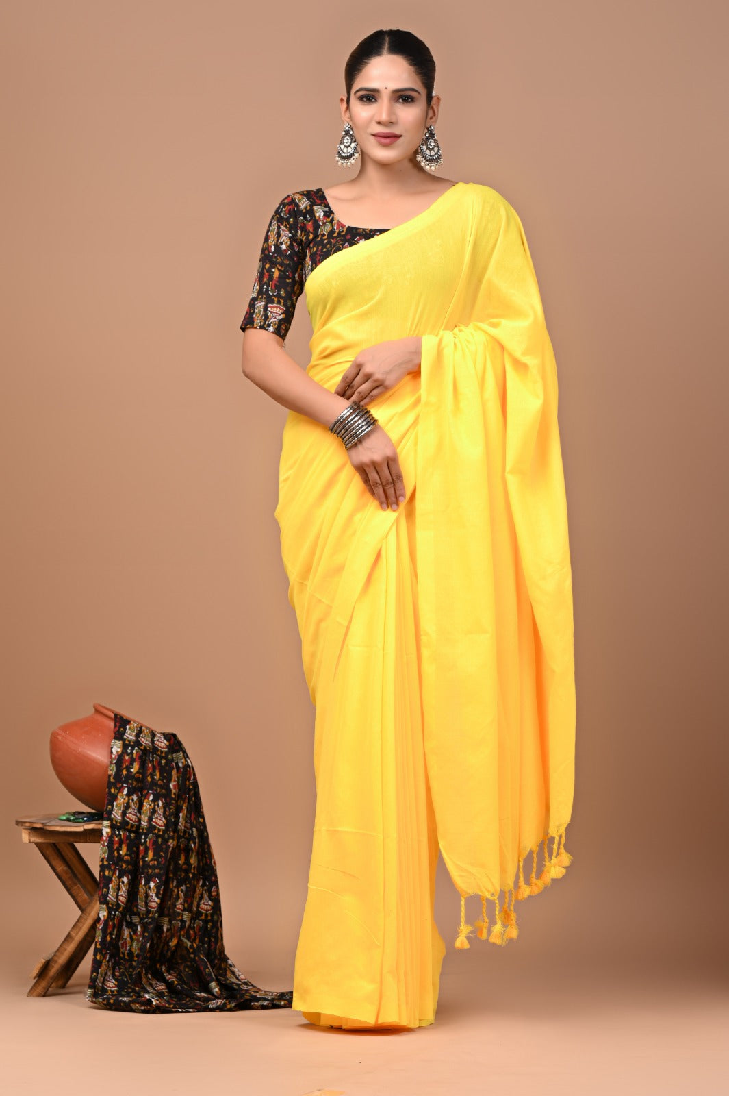Handloom Cotton Saree With Printed Blouse