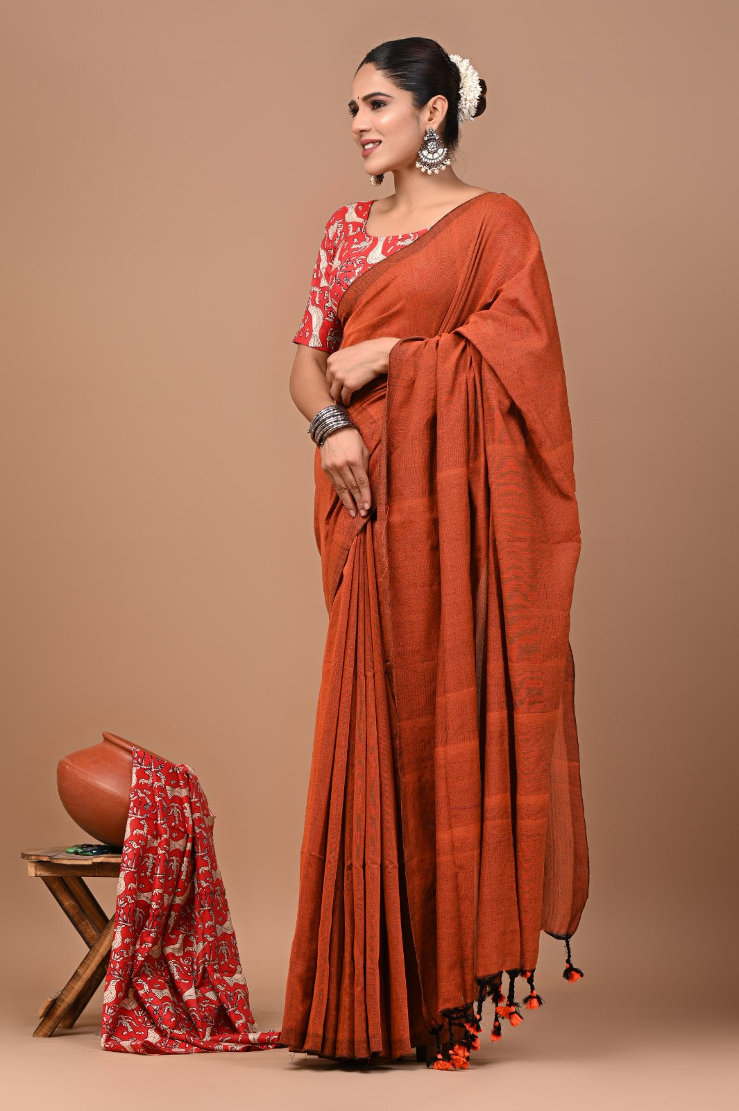 Handloom Cotton Saree With Printed Blouse
