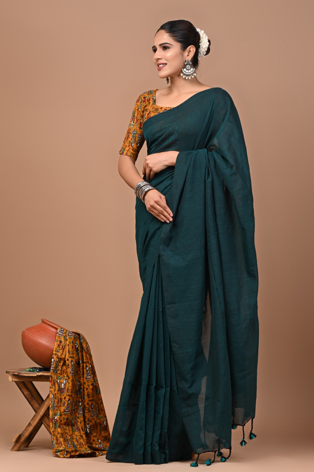 Handloom Cotton Saree With Printed Blouse