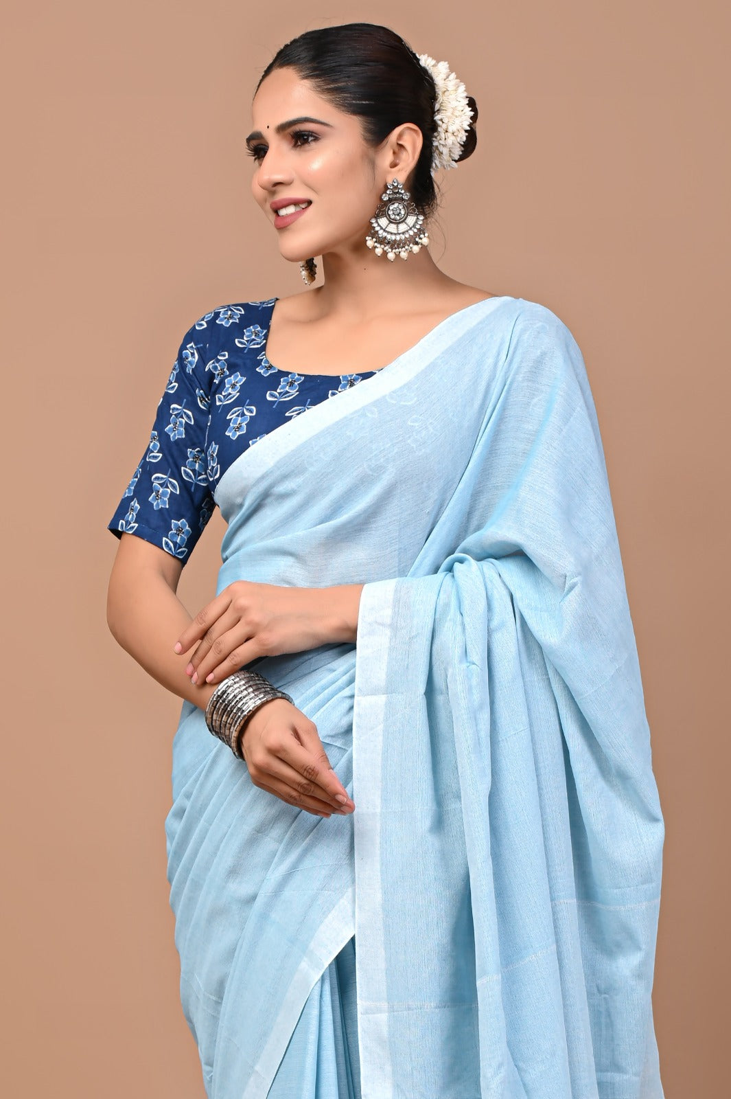 Handloom Cotton Saree With Printed Blouse