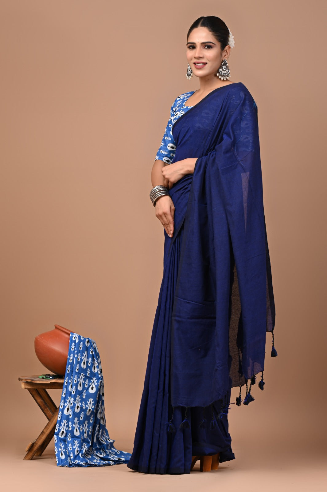 Handloom Cotton Saree With Printed Blouse