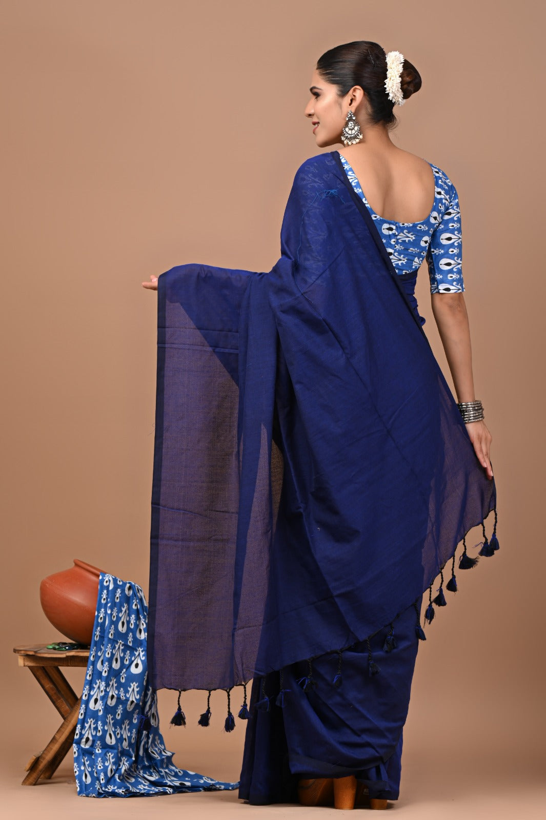 Handloom Cotton Saree With Printed Blouse