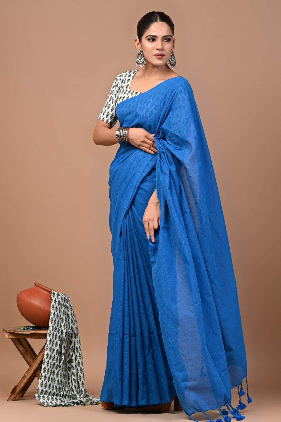 Handloom Cotton Saree With Printed Blouse