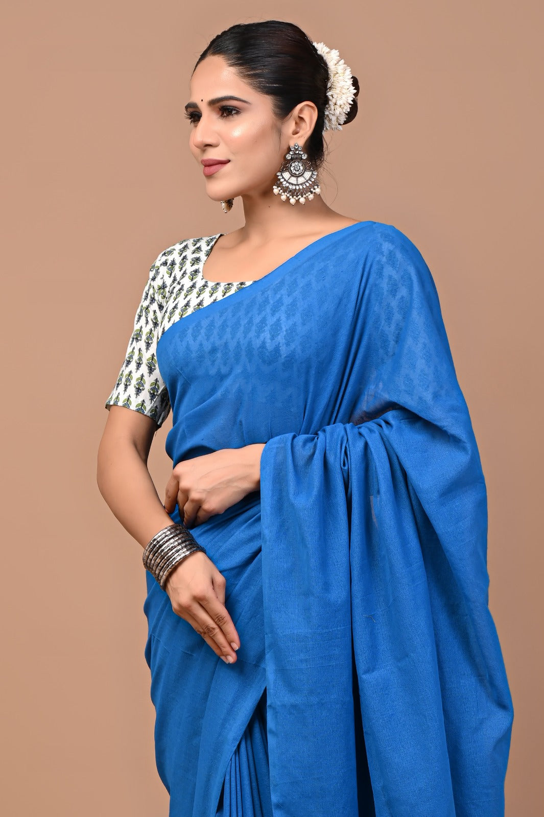 Handloom Cotton Saree With Printed Blouse