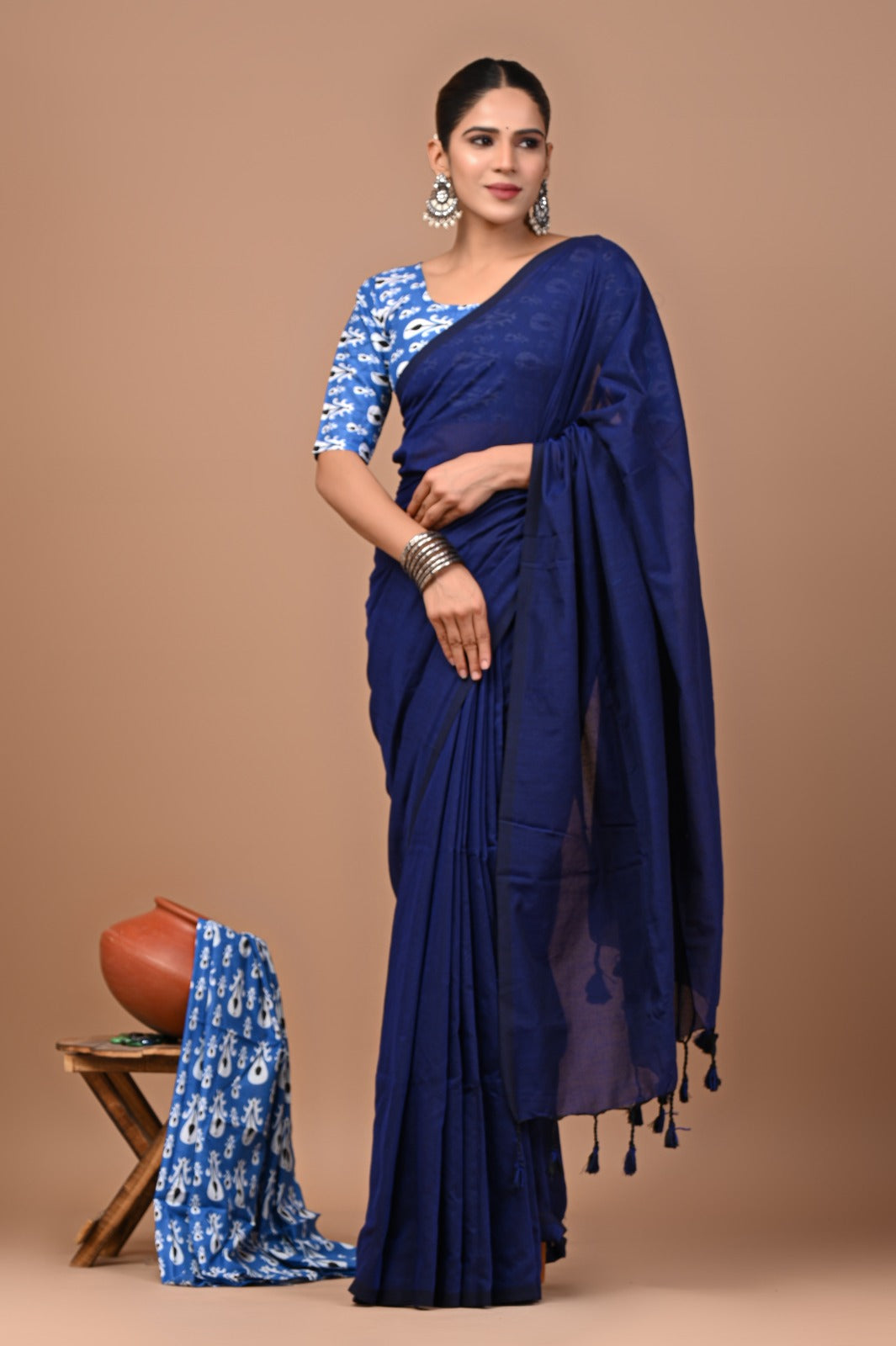 Handloom Cotton Saree With Printed Blouse