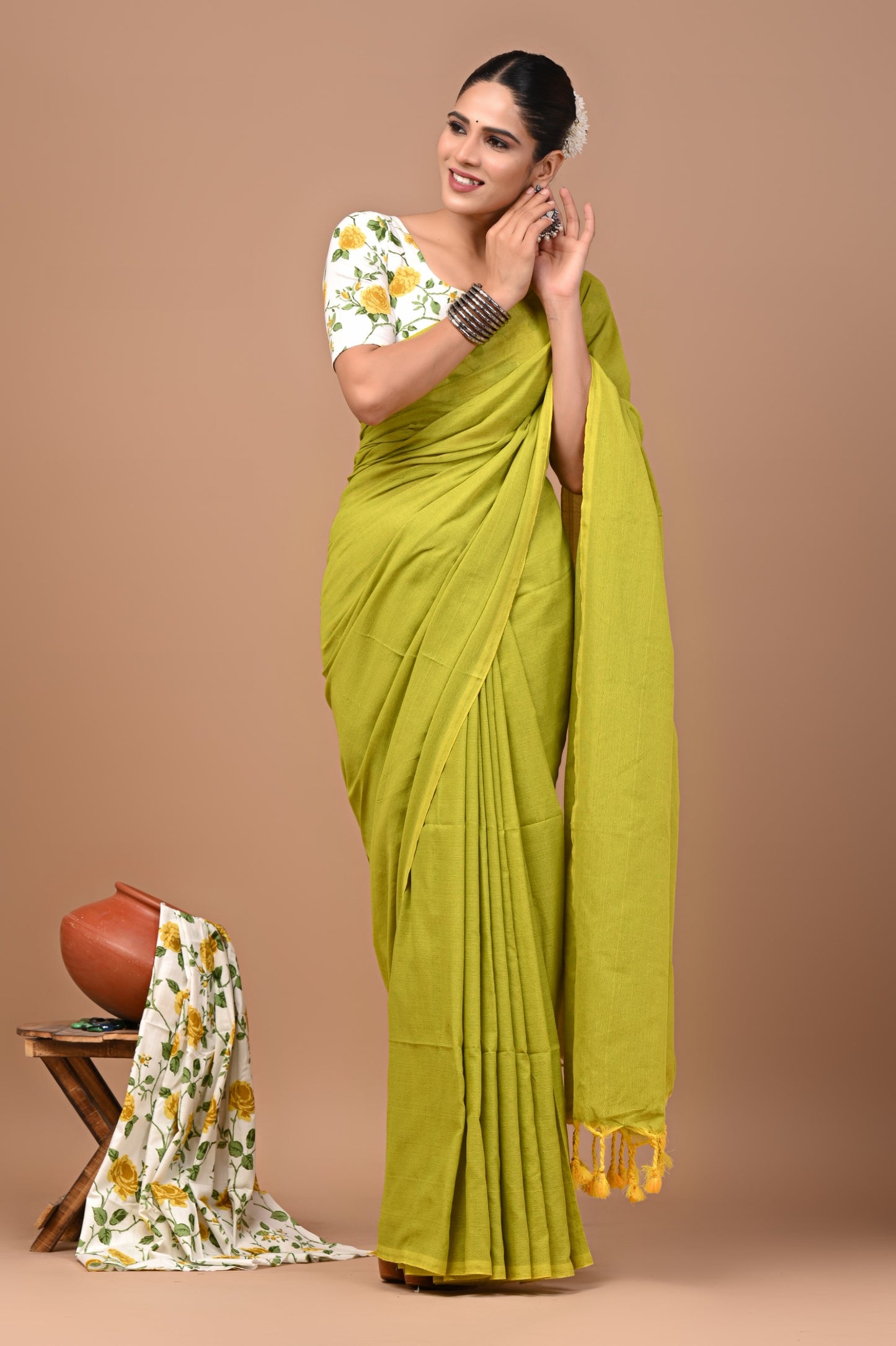 Handloom Cotton Saree With Printed Blouse
