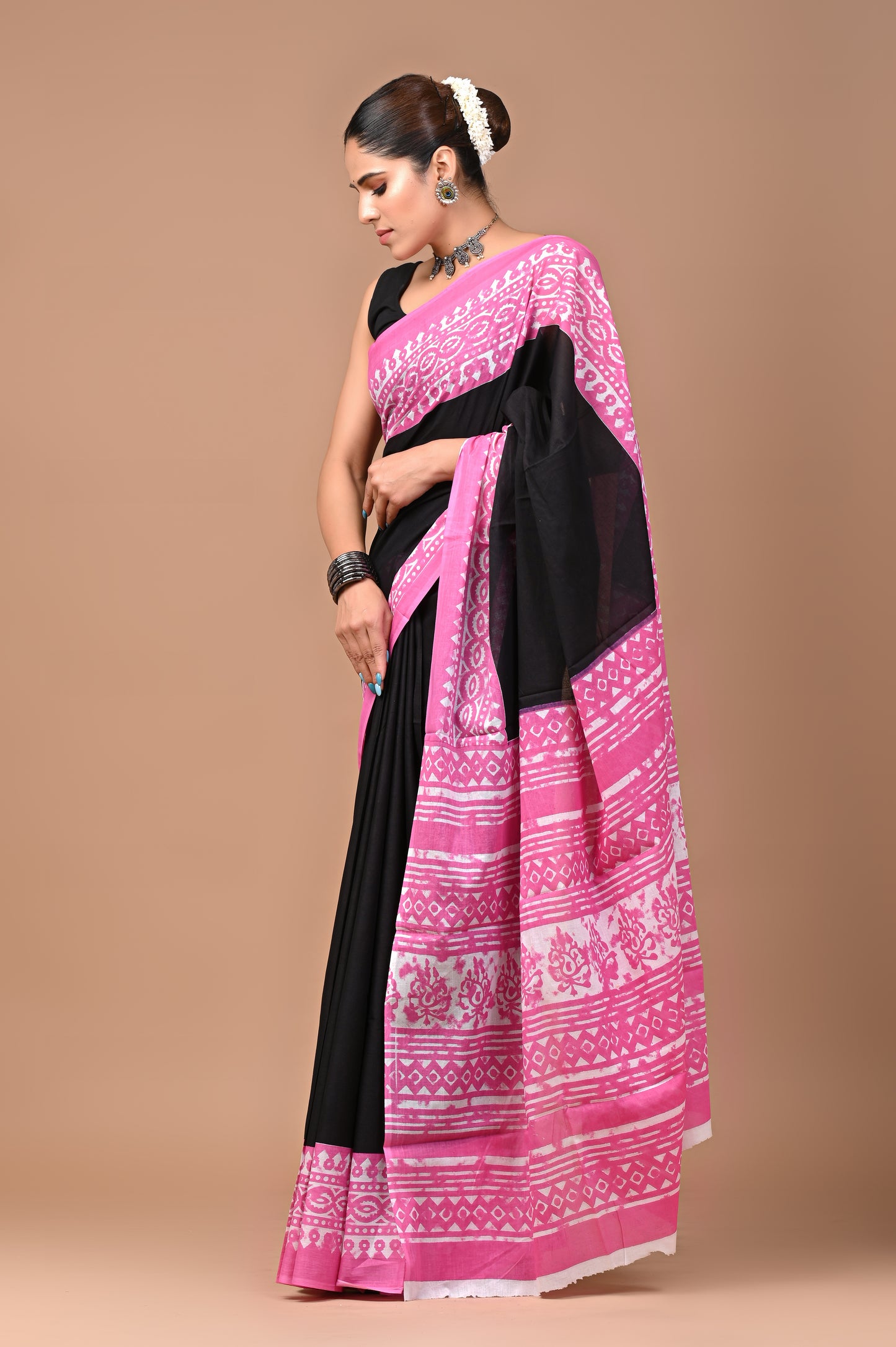 Exclusive Printed Pure Cotton Mulmul Saree With Blouse