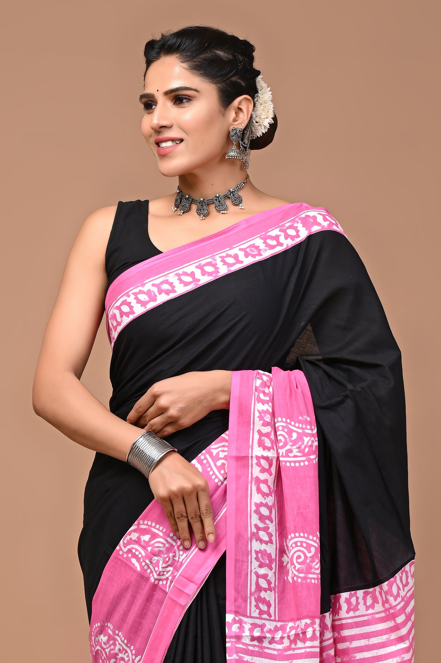 Exclusive Printed Pure Cotton Mulmul Saree With Blouse