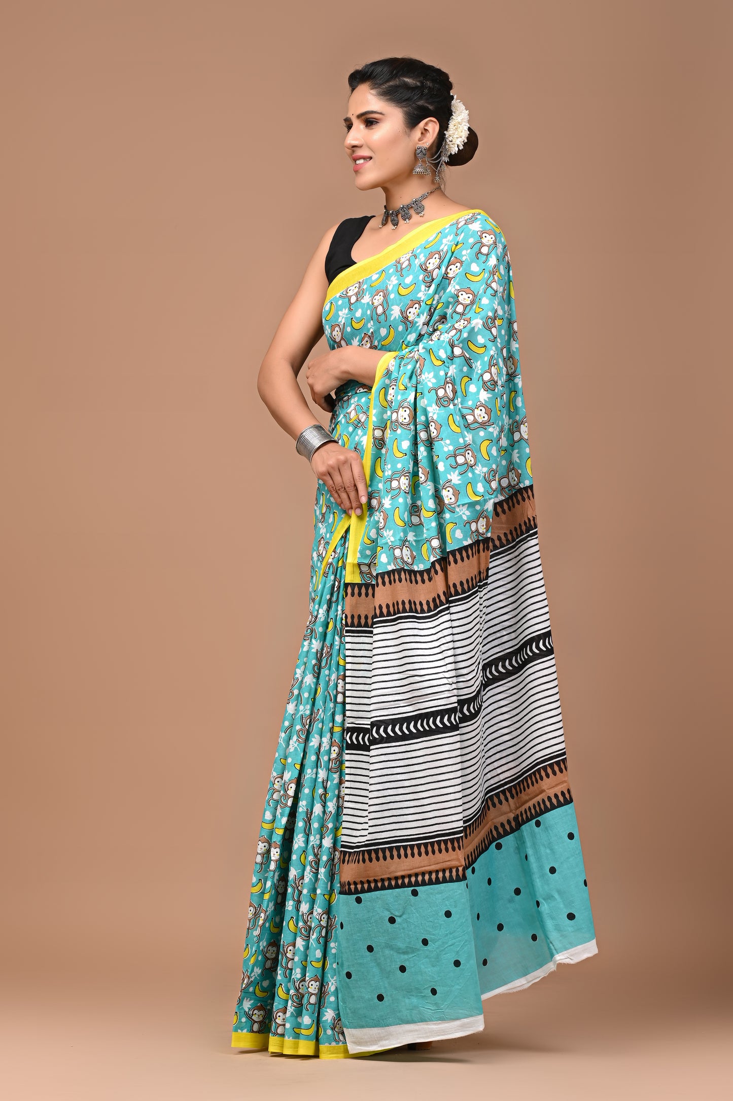 Exclusive Printed Pure Cotton Mulmul Saree With Blouse