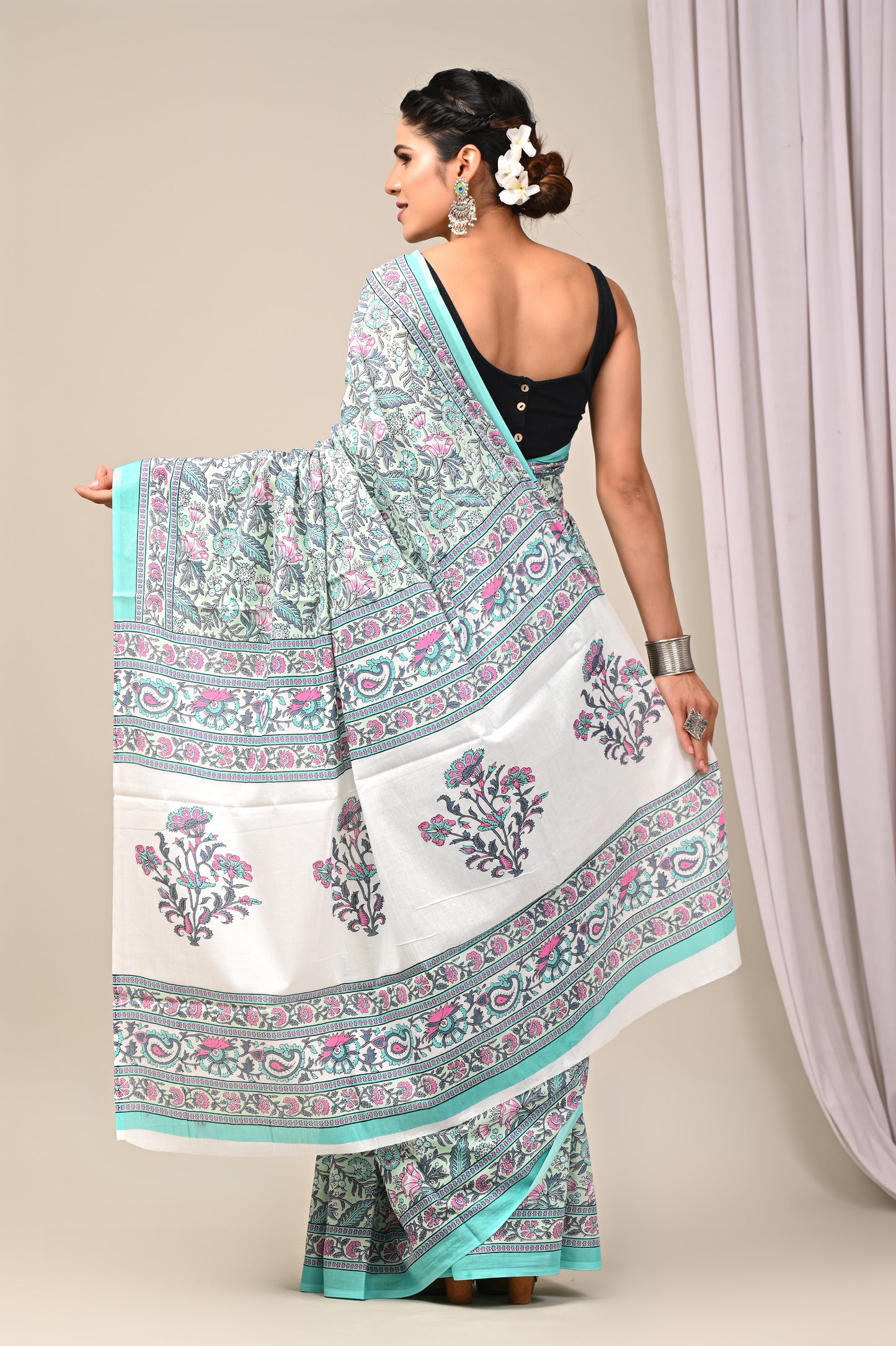 Exclusive Printed Pure Cotton Mulmul Saree With Blouse