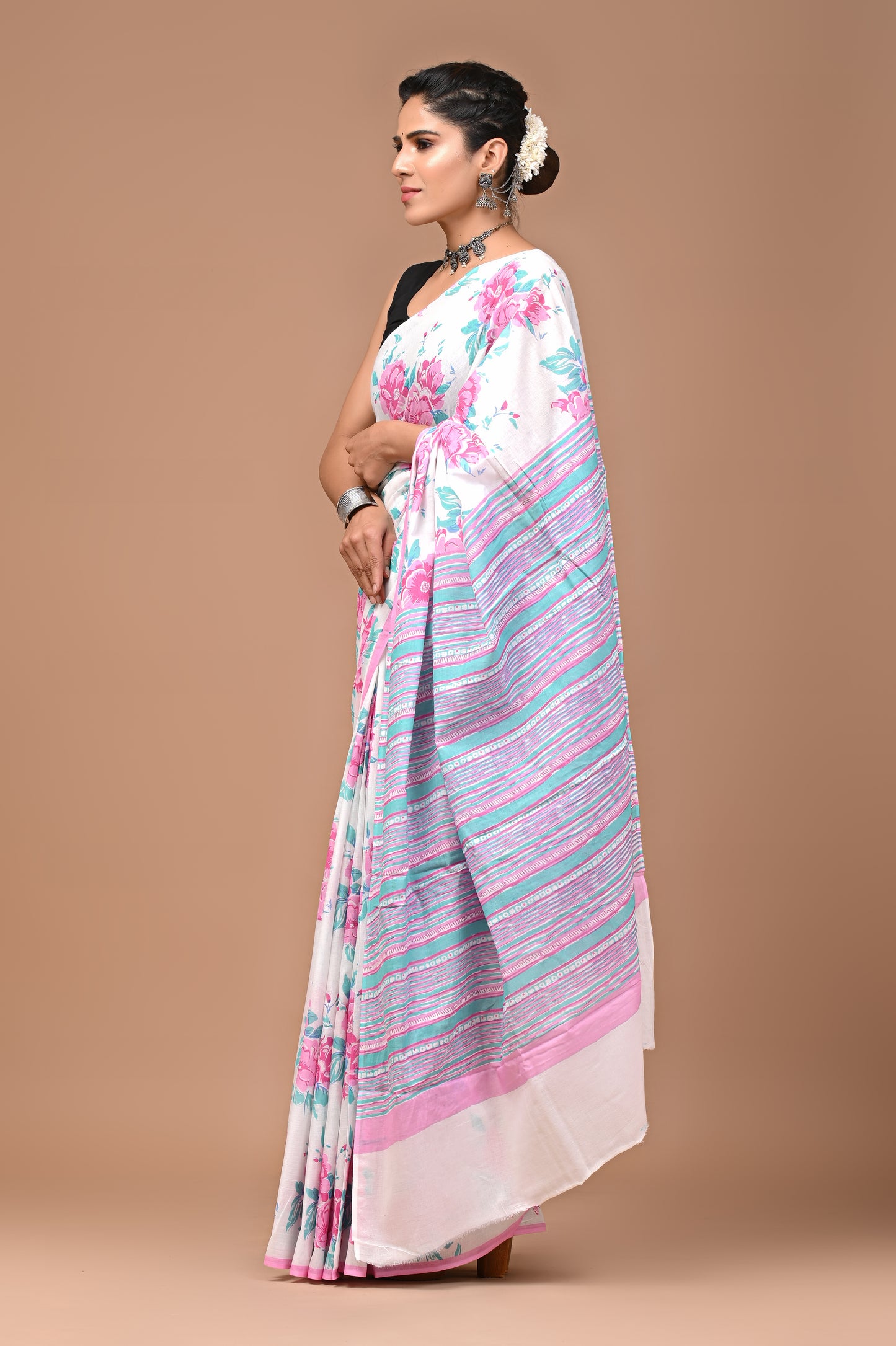 Exclusive Printed Pure Cotton Mulmul Saree With Blouse