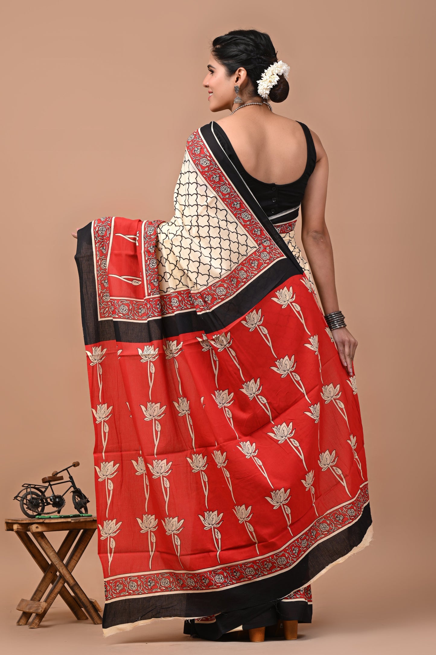 Printed Pure Cotton Mulmul Saree With Blouse