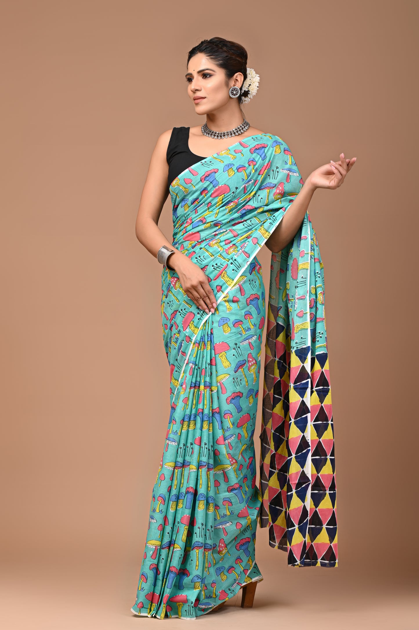 Exclusive Printed Pure Cotton Mulmul Saree With Blouse