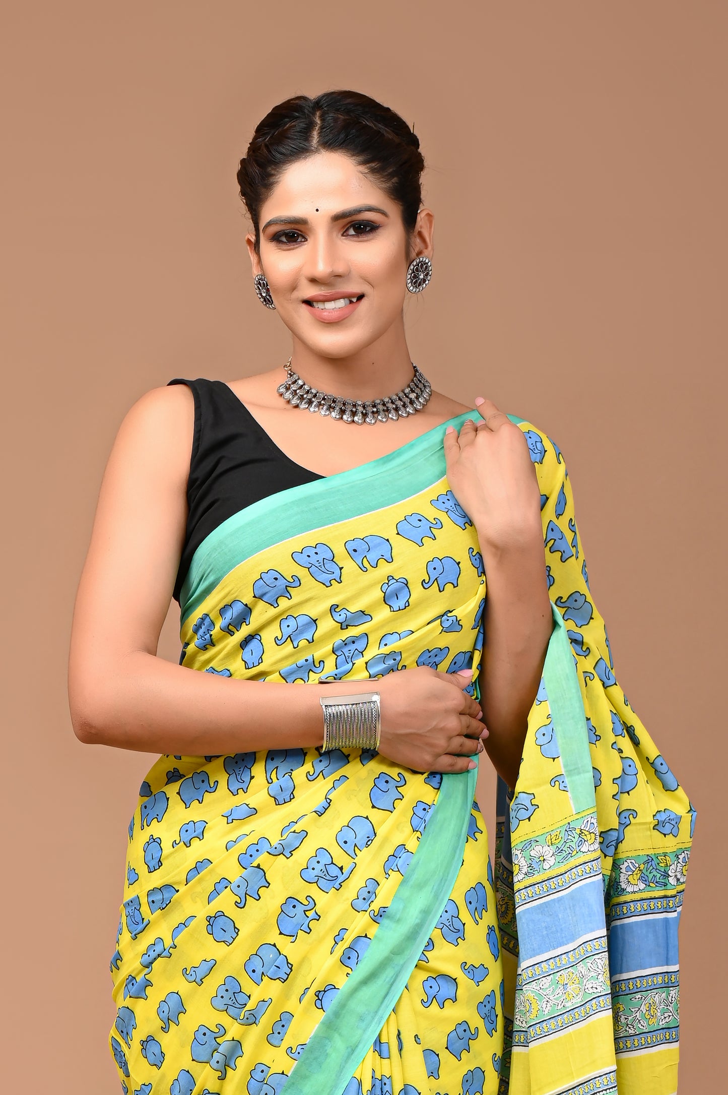 Exclusive Printed Pure Cotton Mulmul Saree With Blouse