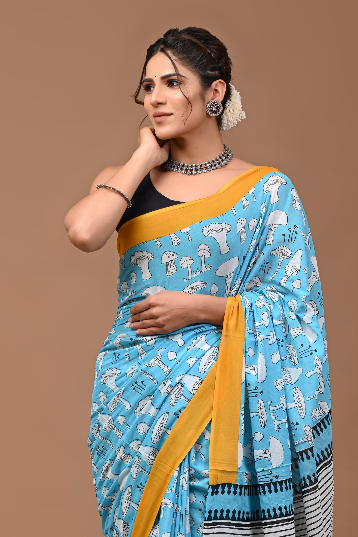 Exclusive Printed Pure Cotton Mulmul Saree With Blouse