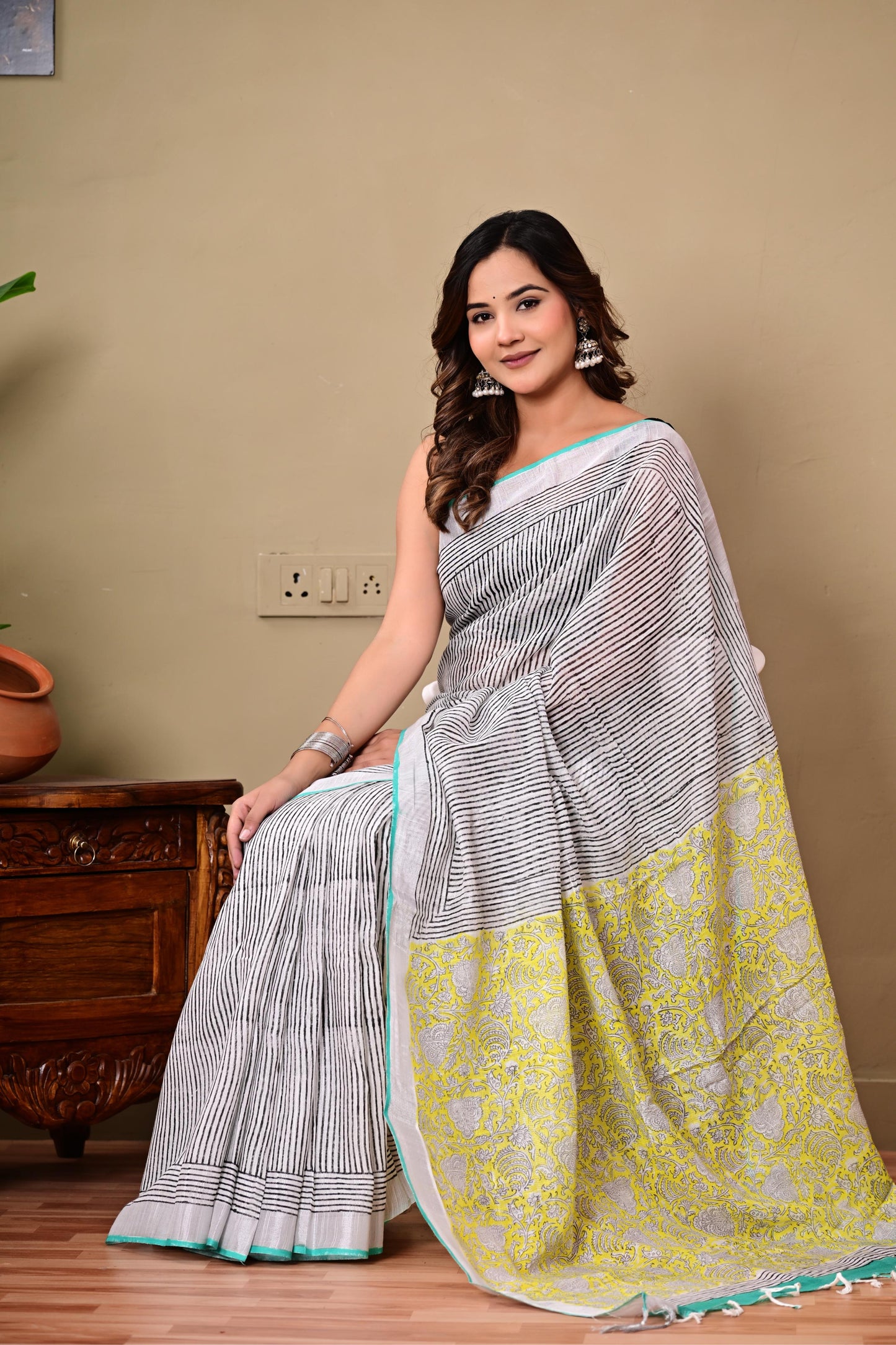 Block Printed Cotton linen Saree With Unstiched Blouse