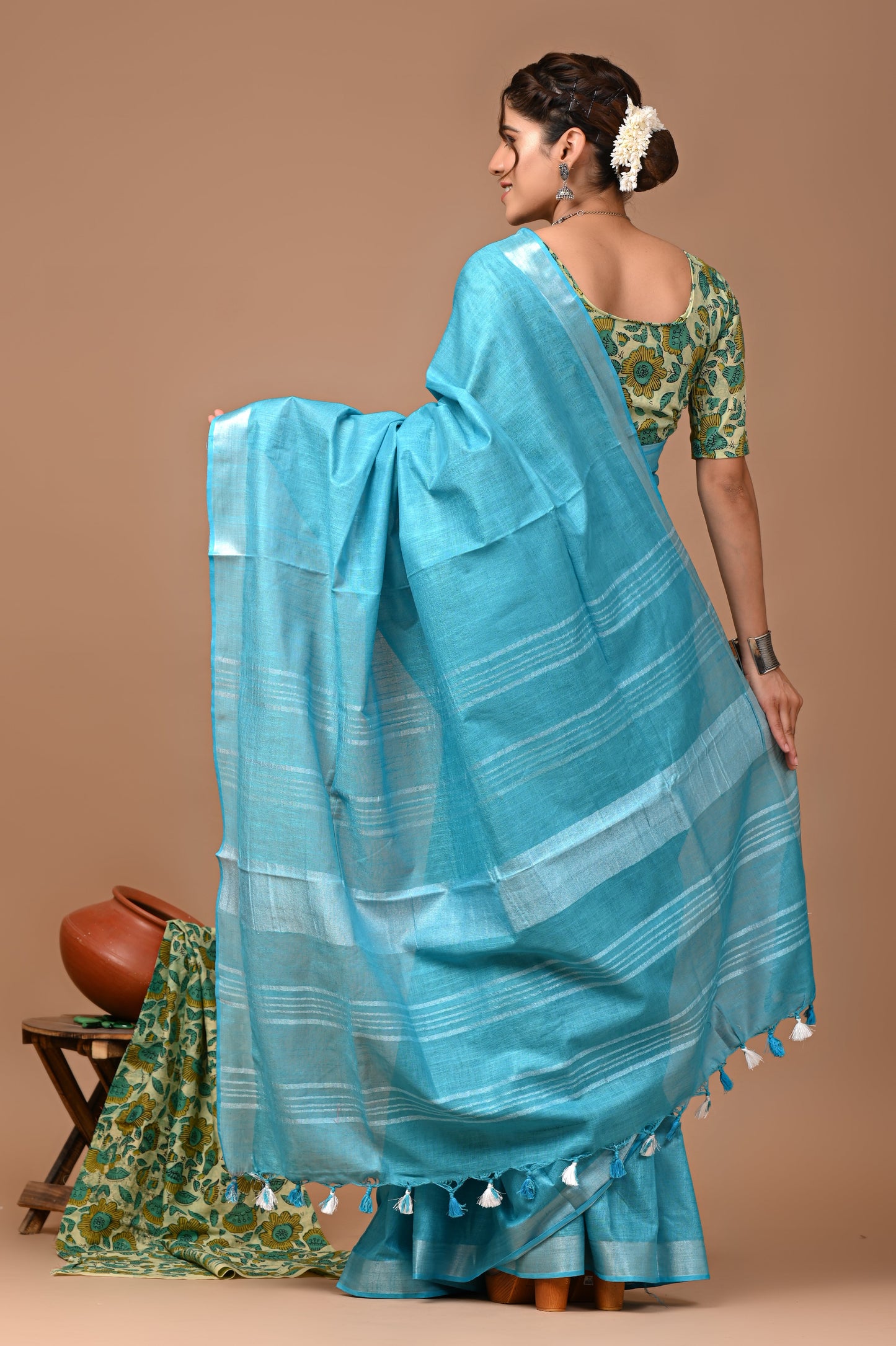 Plain linen Saree With Ajrak Printed Unstiched Blouse