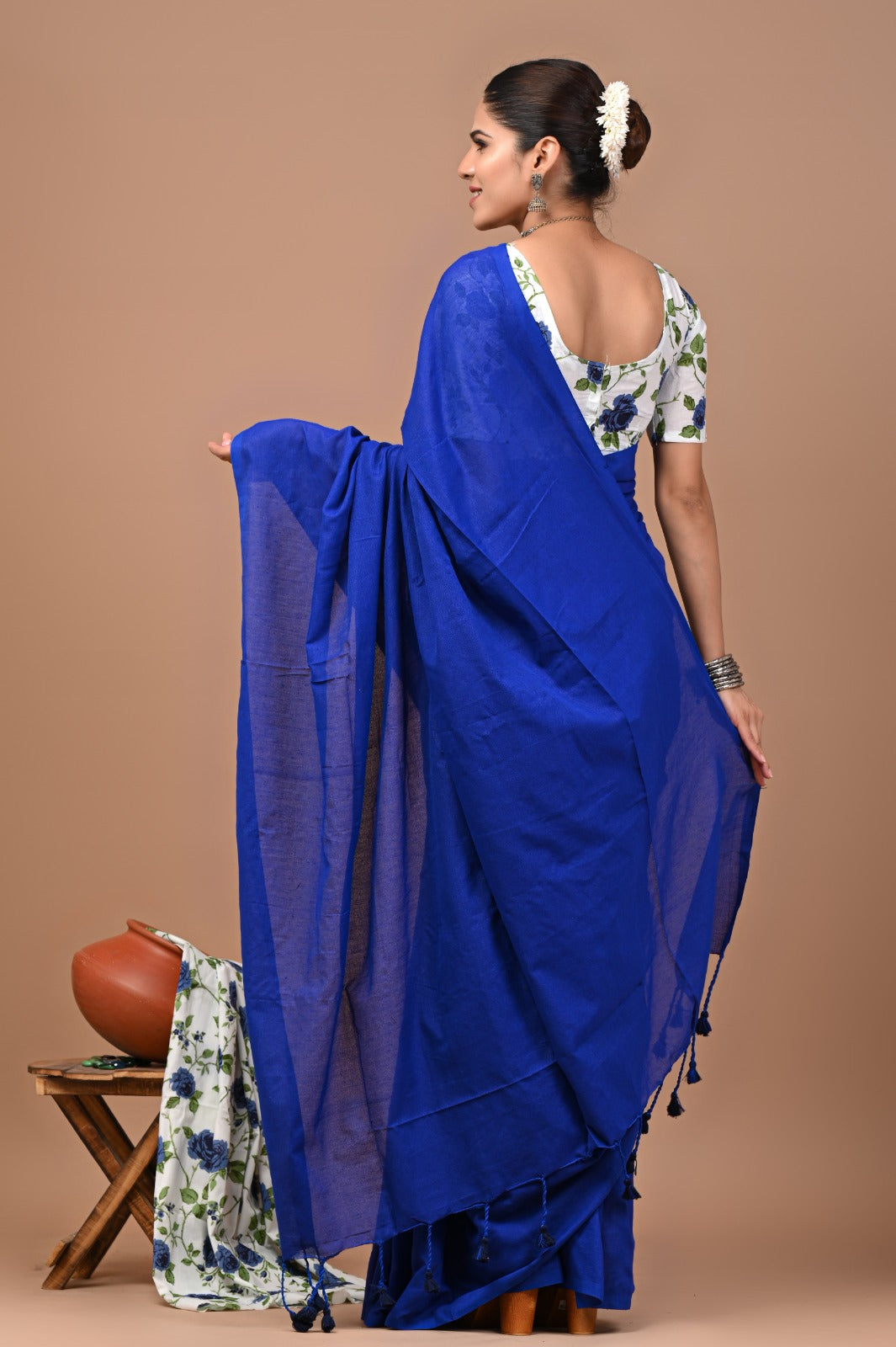 Handloom Cotton Saree With Printed Blouse