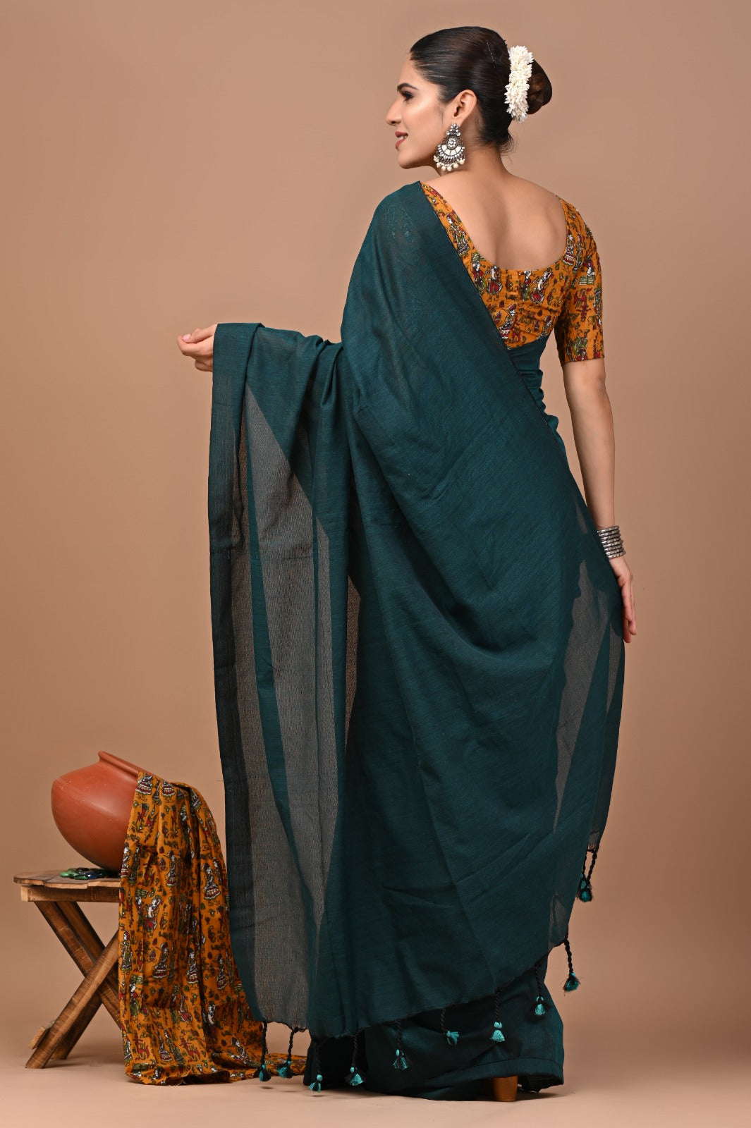 Handloom Cotton Saree With Printed Blouse