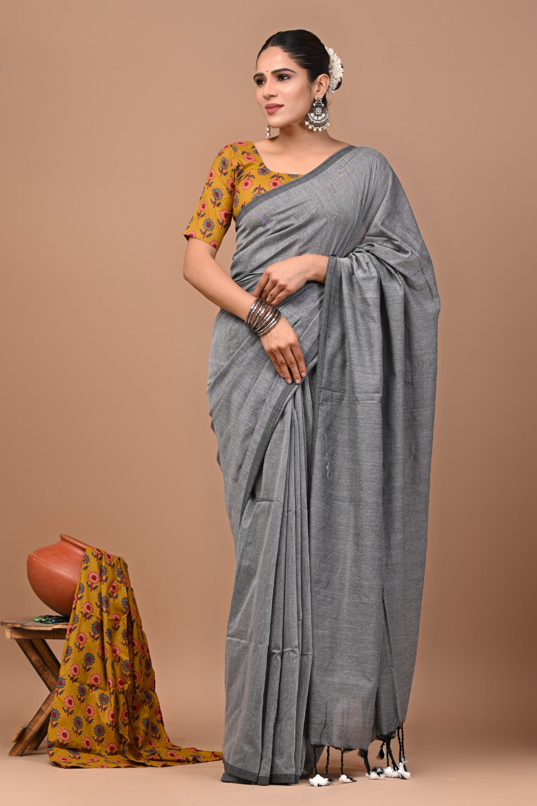 Handloom Cotton Saree With Printed Blouse