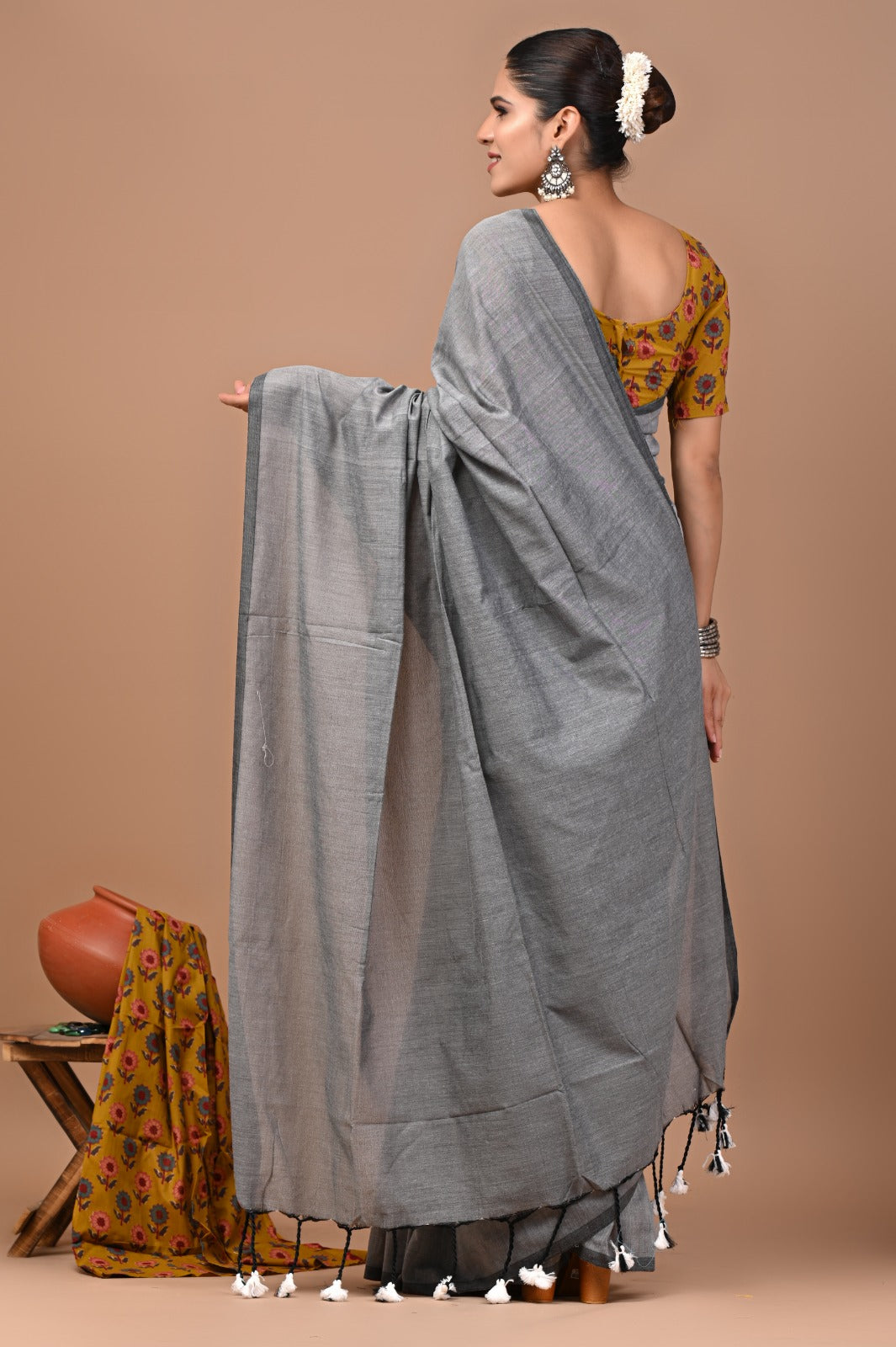Handloom Cotton Saree With Printed Blouse
